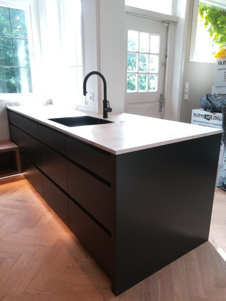 project 30.5 gespoten keuken