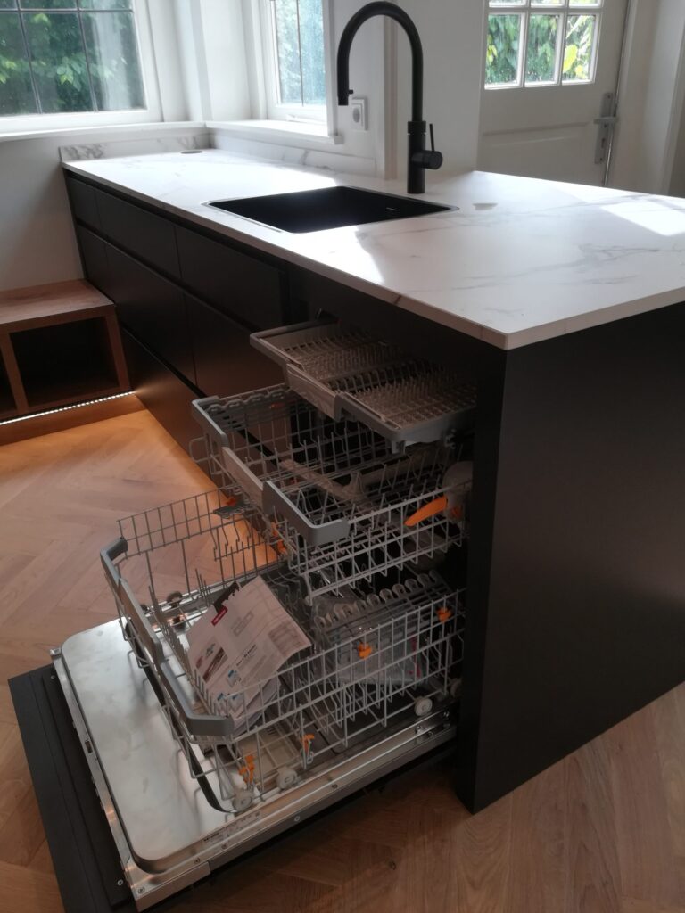 project 30.6 gespoten keuken