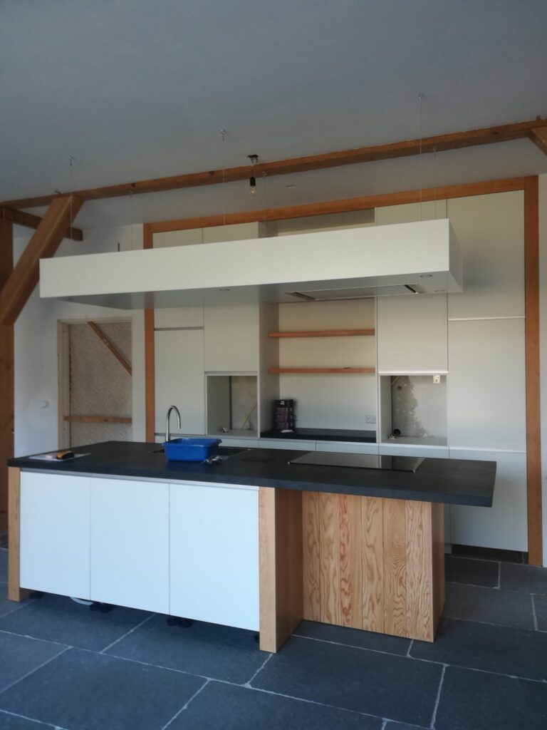 project 33.2 Gespoten keuken