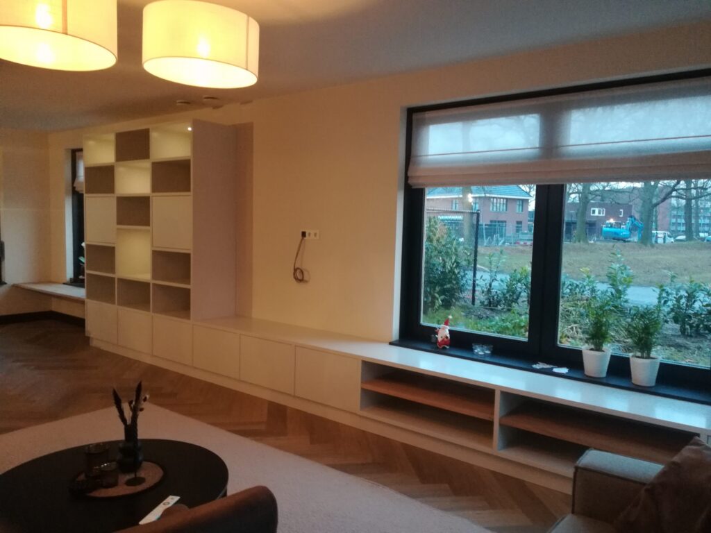 project 34.1 Gespoten kastenwand