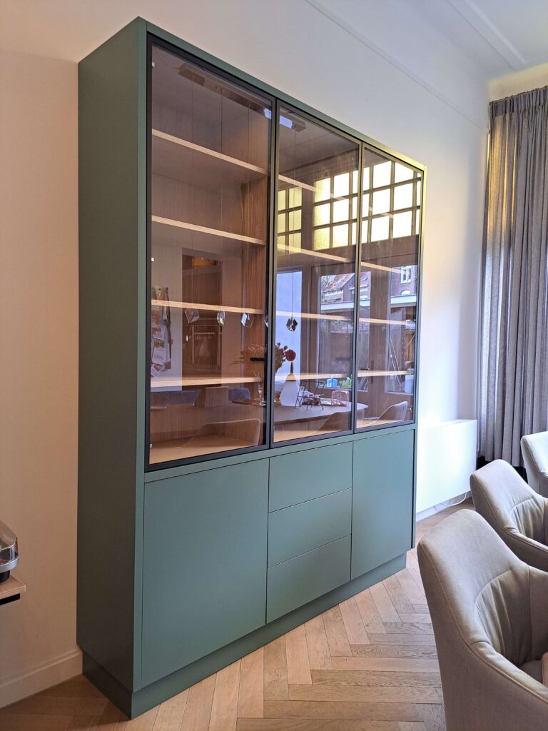project_11_servies kast