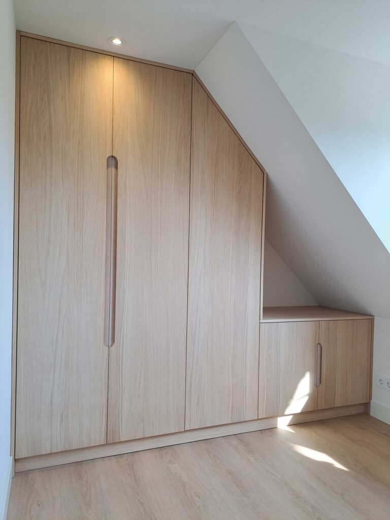 project_19.4_Schuine linnenkasten